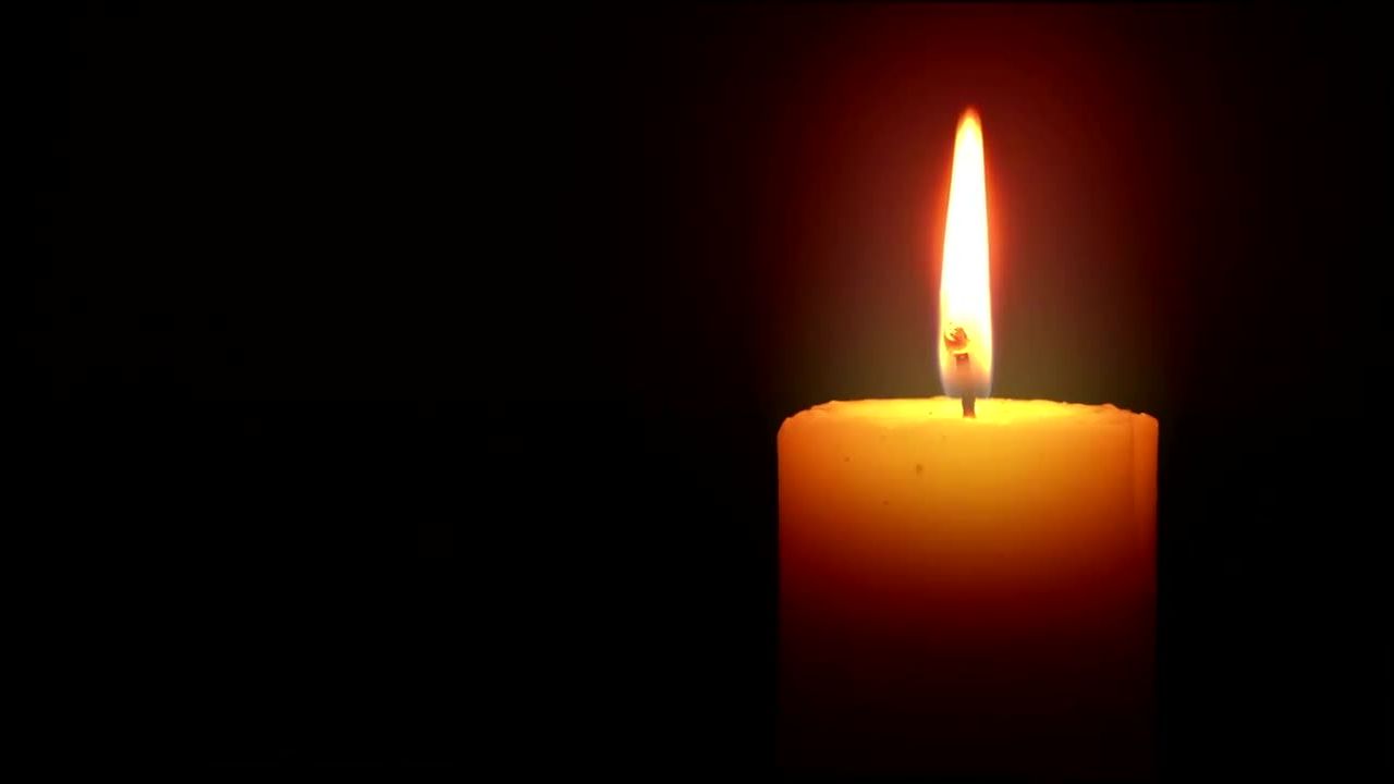 发光的蜡烛火焰视频素材