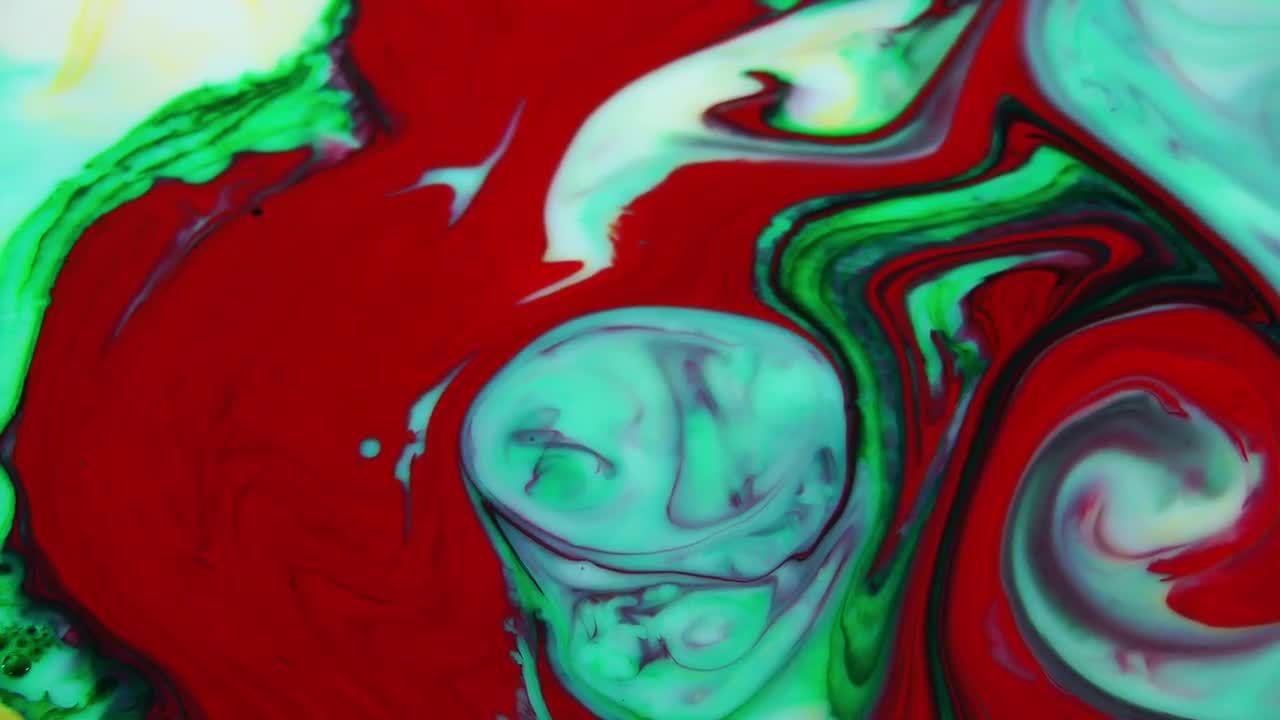  红绿色相间大理石花纹浓厚液体特效视频