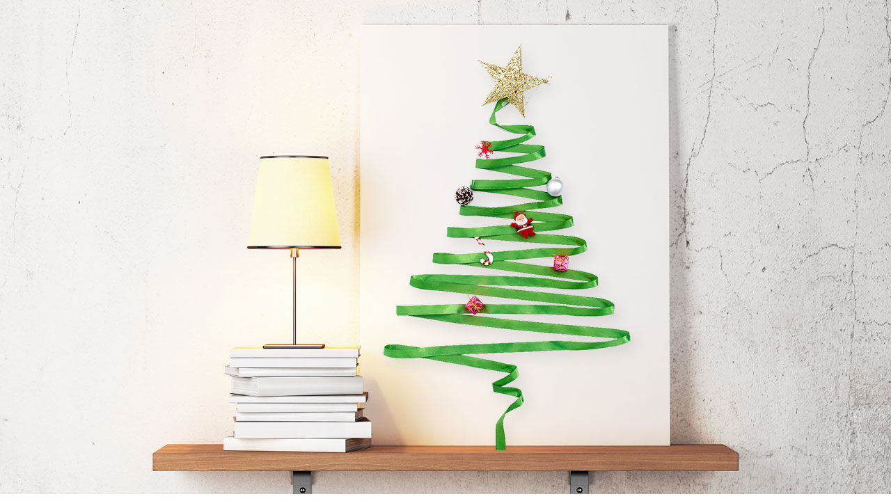 彩带装饰圣诞树免抠PNG素材