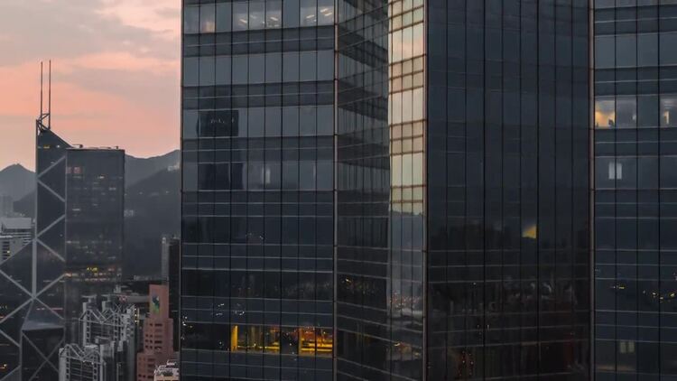 在城市空中的摩天大楼实拍视频素材