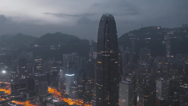 城市市区的建筑物和摩天大楼夜间红外实拍视频素材