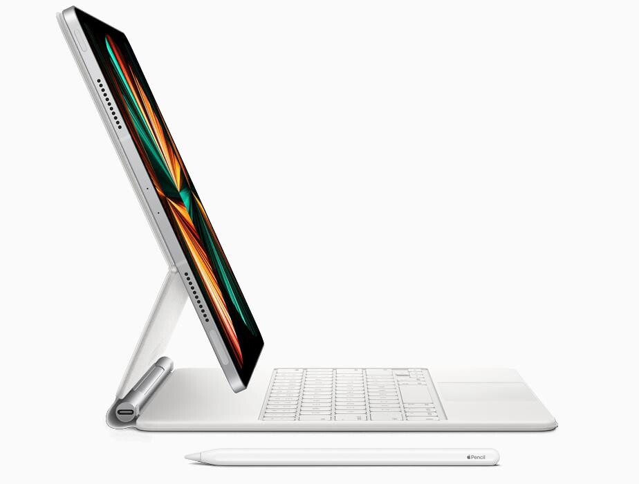 苹果表示12.9 英寸 M1 iPad Pro 与旧款妙控键盘兼容 最好别贴膜