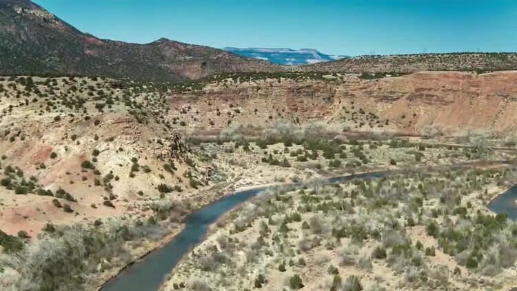无人机航拍美国西部美景4K视频屏保10